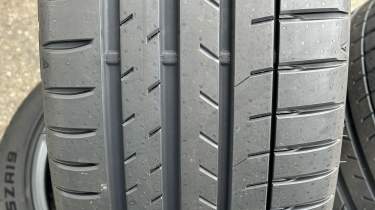 Falken Azenis RS820 